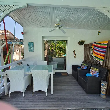 Caraibes Гостевой дом Гюжан-Местрас