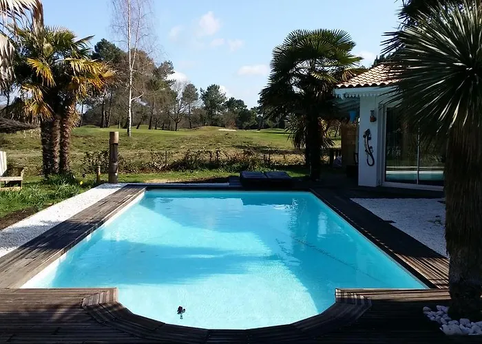 بيت ضيافة Caraibes 3*