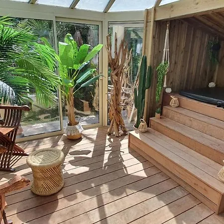 ゲストハウス Caraibes