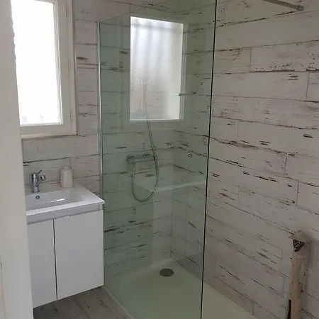 Caraibes 게스트하우스 3*