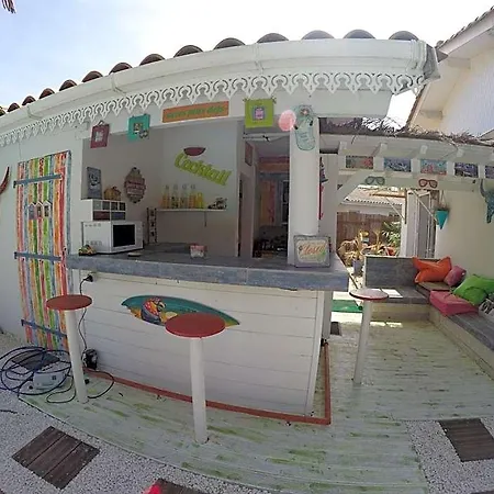 Pensión Caraibes 3*