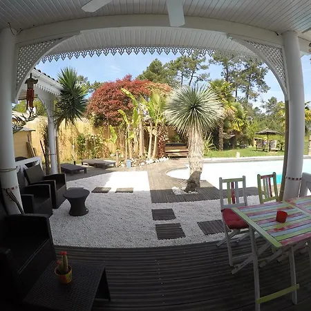 게스트하우스 Caraibes 구장메스트라