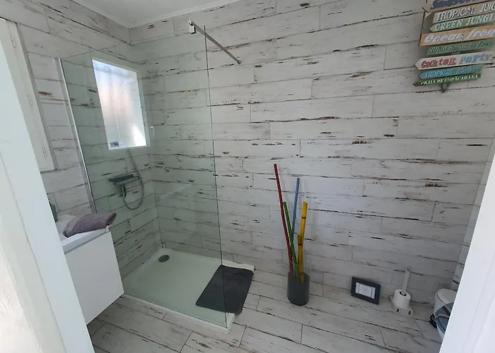 ゲストハウス Caraibes 3*